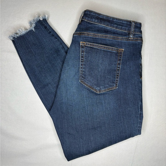 Loft Women’s Dark Denim High Rise Fringe Raw Hem Curvy Denim Jeans | Size 10 - Picture 2 of 7